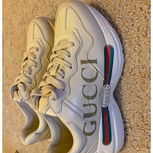 Gucci logo leather sneaker size 36.5 women
